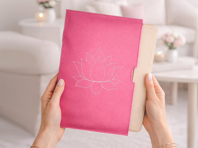 Preview: Blanko Buch- Tablethülle aus Filz - ITH-Stickdatei